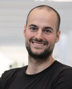 Carlos Giraldo Rodríguez - Claustro UIE