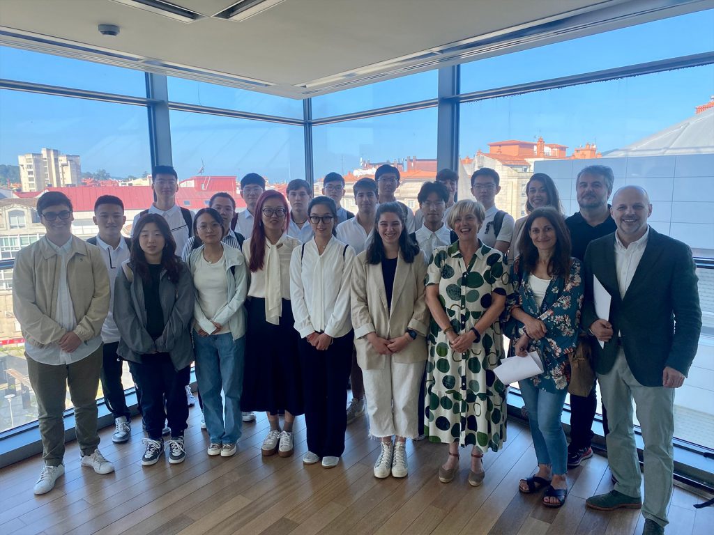 Estudiantes DARI de la UIE